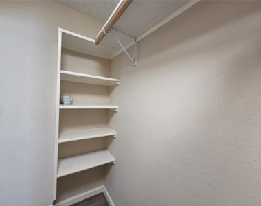 4718 Blanton Boulevard - Photo Thumbnail 19