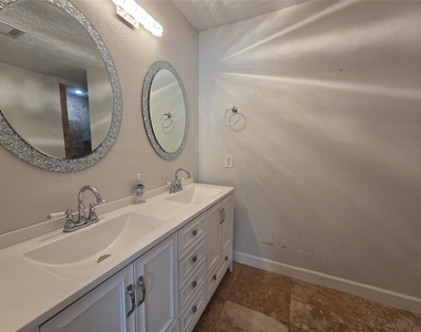 4718 Blanton Boulevard - Photo Thumbnail 20
