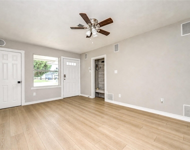 2614 7th Avenue N - Photo Thumbnail 5