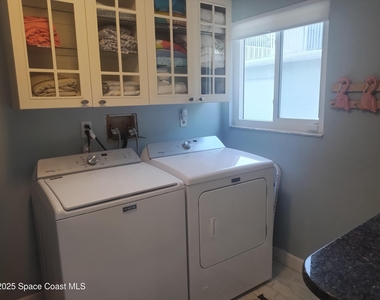233 S Brevard Avenue - Photo Thumbnail 45