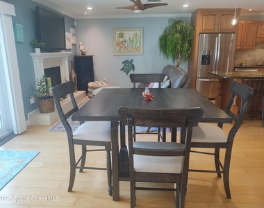 233 S Brevard Avenue - Photo Thumbnail 20