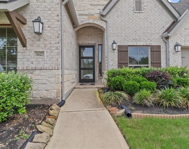 30427 Watershed Way - Photo Thumbnail 2