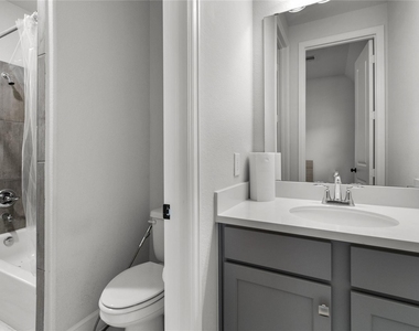 30427 Watershed Way - Photo Thumbnail 7