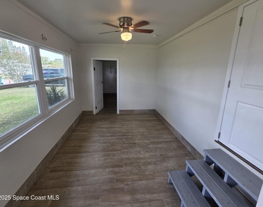 23 Emerald Street - Photo Thumbnail 2