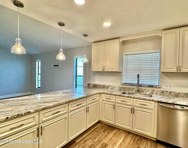 426 Inlet Avenue Se - Photo Thumbnail 17