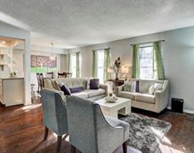 351 N Post Oak Lane - Photo Thumbnail 9
