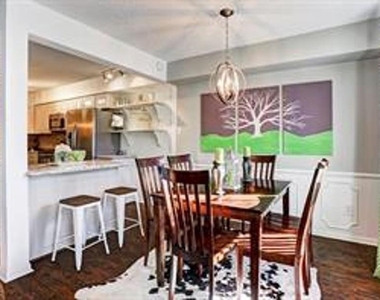 351 N Post Oak Lane - Photo Thumbnail 7