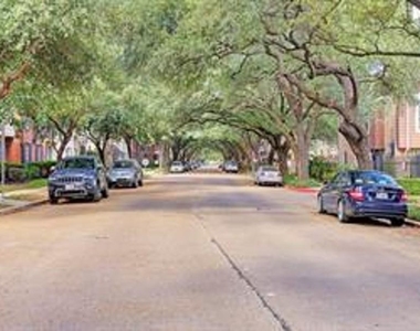 351 N Post Oak Lane - Photo Thumbnail 18