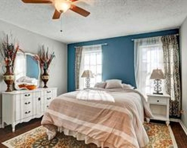 351 N Post Oak Lane - Photo Thumbnail 12