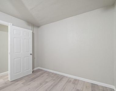 19419 Lake Hollow Lane - Photo Thumbnail 19