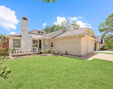 19419 Lake Hollow Lane - Photo Thumbnail 2