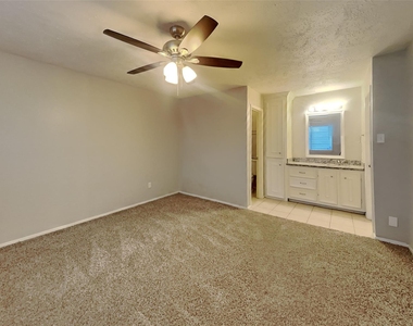 16731 Pebbleglen Drive - Photo Thumbnail 8