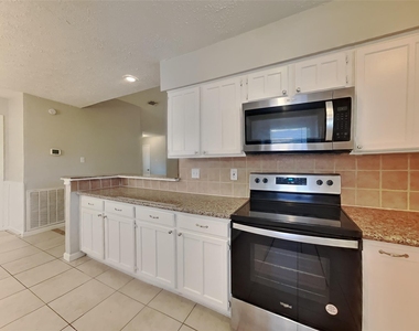 16731 Pebbleglen Drive - Photo Thumbnail 3