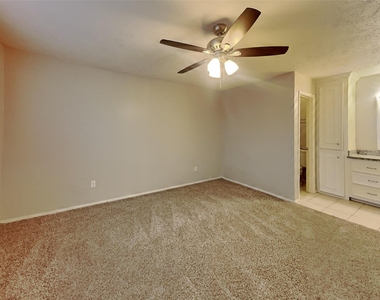 16731 Pebbleglen Drive - Photo Thumbnail 9