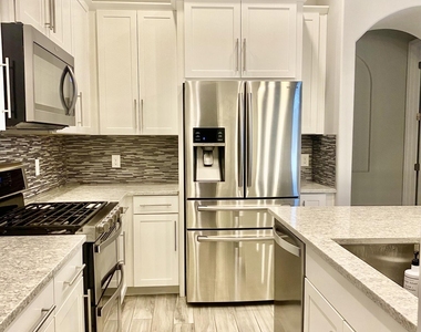 2715 Vuldarno Lane - Photo Thumbnail 4