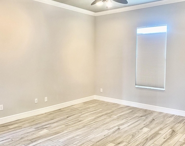 2715 Vuldarno Lane - Photo Thumbnail 5