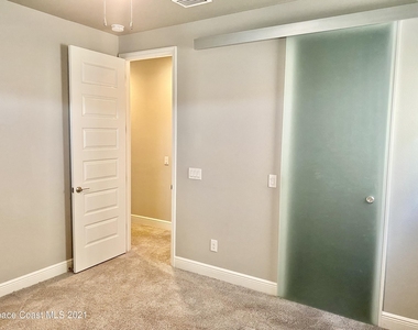 2715 Vuldarno Lane - Photo Thumbnail 27