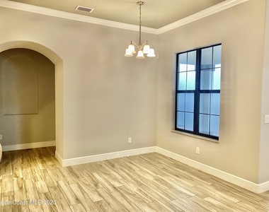 2715 Vuldarno Lane - Photo Thumbnail 8
