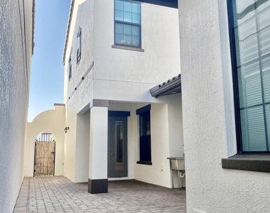 2715 Vuldarno Lane - Photo Thumbnail 31