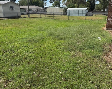 608 Circle Way - Photo Thumbnail 11