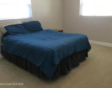 1085 New Hampton Way - Photo Thumbnail 13