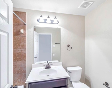 6043 Shelbourne Park Lane - Photo Thumbnail 10