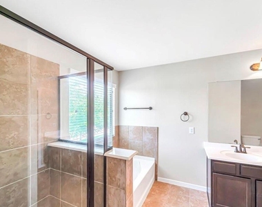 6043 Shelbourne Park Lane - Photo Thumbnail 8