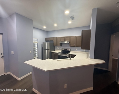 249 Emerson Drive Nw - Photo Thumbnail 1