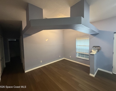 249 Emerson Drive Nw - Photo Thumbnail 3