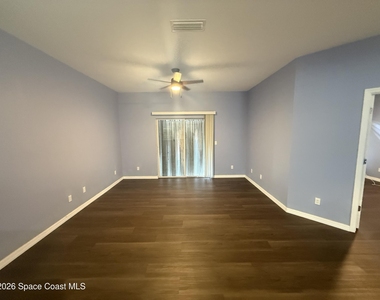 249 Emerson Drive Nw - Photo Thumbnail 2