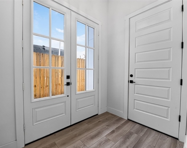 2911 Wichita Street - Photo Thumbnail 11