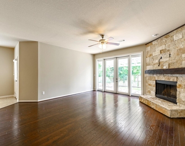 202 Black Swan Place - Photo Thumbnail 12
