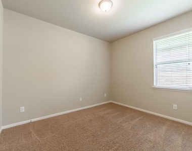 202 Black Swan Place - Photo Thumbnail 24