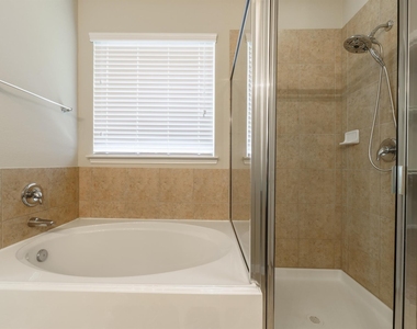 202 Black Swan Place - Photo Thumbnail 17