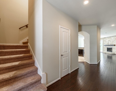 202 Black Swan Place - Photo Thumbnail 26
