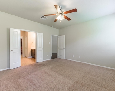 202 Black Swan Place - Photo Thumbnail 15