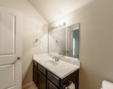 202 Black Swan Place - Photo Thumbnail 31