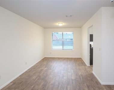 2630 Anthony Hay Lane - Photo Thumbnail 8