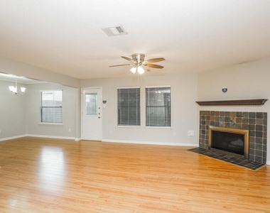 19515 Rocky Bank Drive - Photo Thumbnail 2