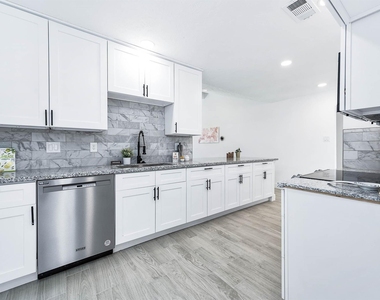 14310 Southline Road - Photo Thumbnail 8