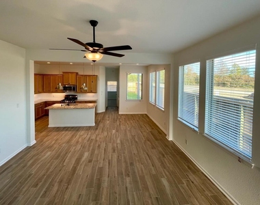 639 Silver Pear Court - Photo Thumbnail 15