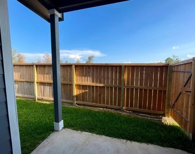 639 Silver Pear Court - Photo Thumbnail 24