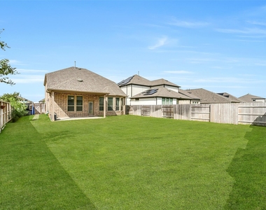 7106 Bur Oak Bend Way - Photo Thumbnail 30