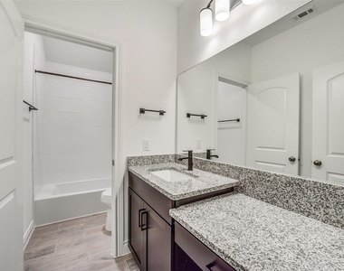 7106 Bur Oak Bend Way - Photo Thumbnail 27