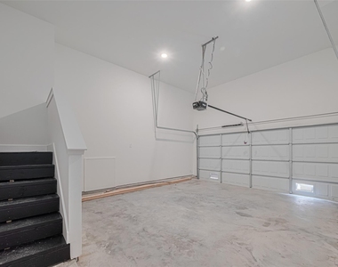 1350 W 24th Street - Photo Thumbnail 34