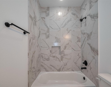 1350 W 24th Street - Photo Thumbnail 22