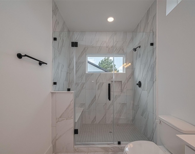 1350 W 24th Street - Photo Thumbnail 30