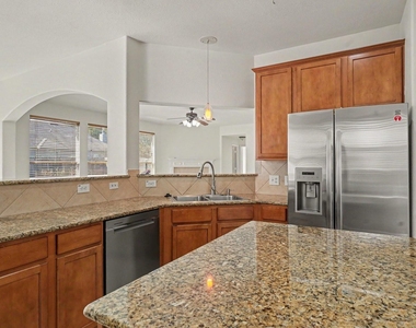 13711 Brighton Park Drive - Photo Thumbnail 10