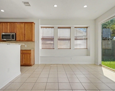 13711 Brighton Park Drive - Photo Thumbnail 9