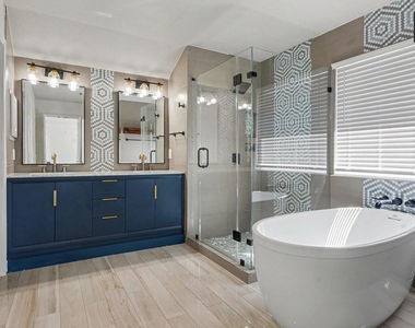 13711 Brighton Park Drive - Photo Thumbnail 23